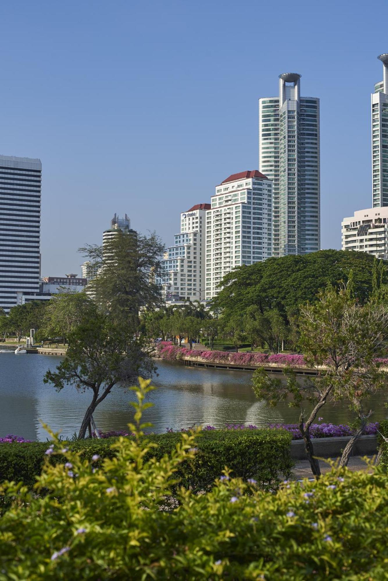 Shama Lakeview Asoke Bangkok Hotel Exterior foto